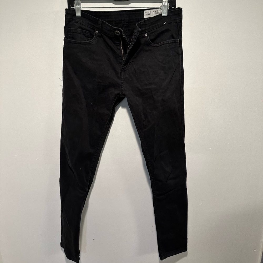 Black skinny jeans